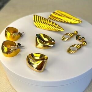 Lot Gold Tone Earrings, 4 Pierced, 1 Clip Earrings Vintage